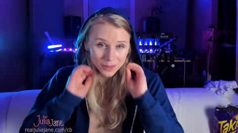 realjuliajane  15-02-2023